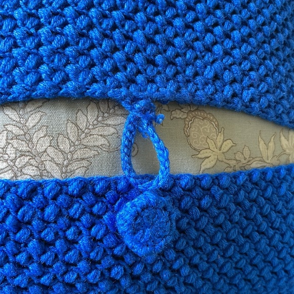 Hand Crafted Bright Blue Knit Throw Pillow Cover 18 x 18 Hand Crochet Heirloom - Picture 6 of 14